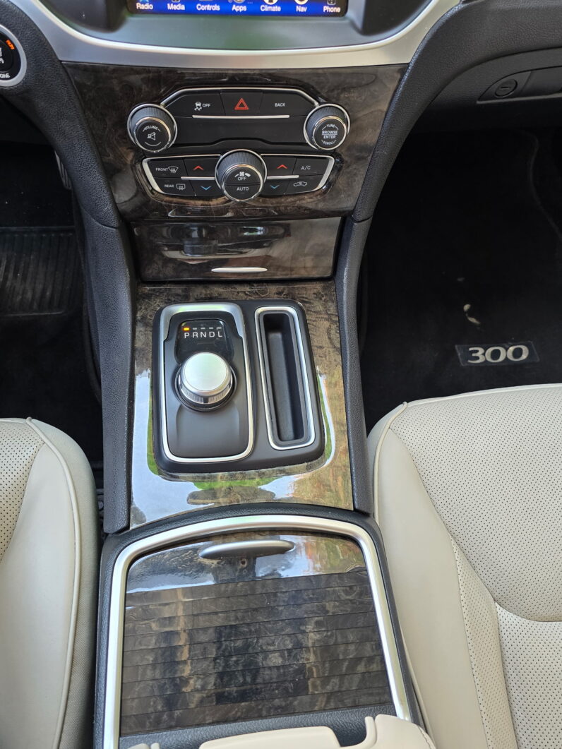 2016 Chrysler 300C