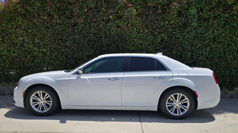 2016 Chrysler 300C