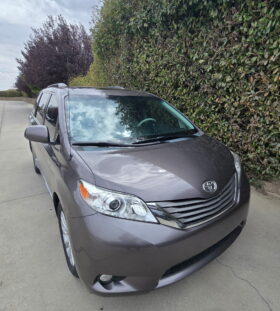 2013 Toyota Sienna XLE