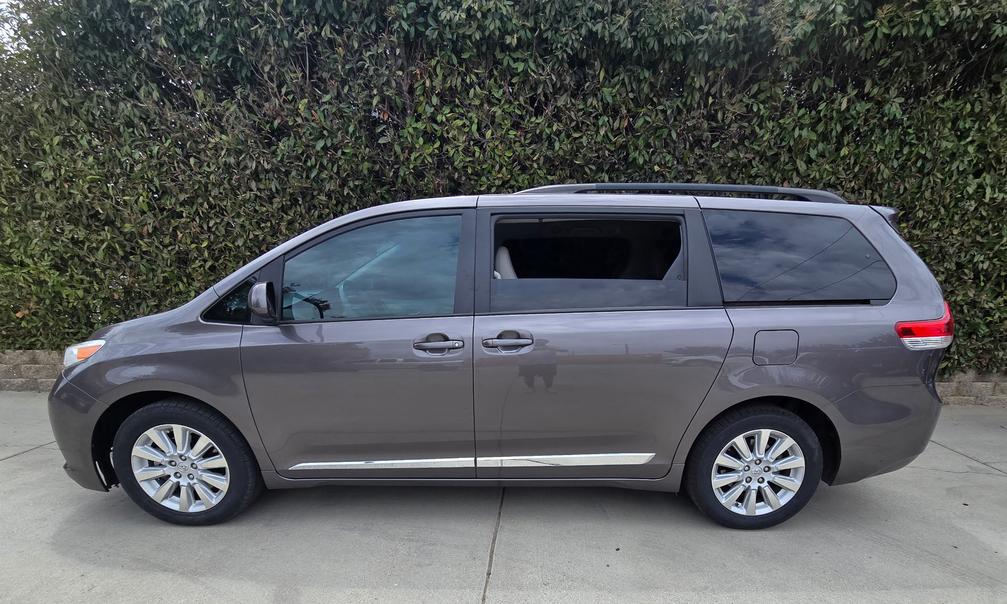 2013 Toyota Sienna XLE