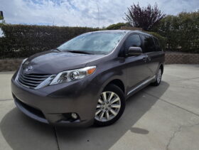 2013 Toyota Sienna XLE