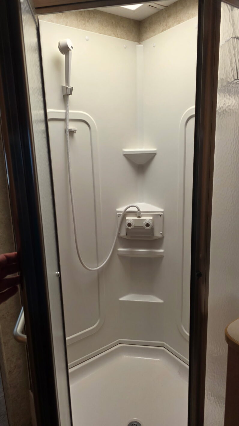 2005 Fourwinds Windsport 36A